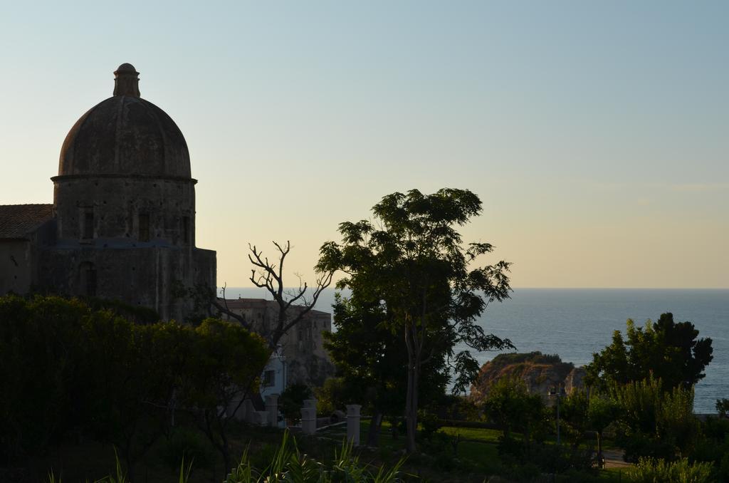 Villa Oscar Tropea Quarto foto
